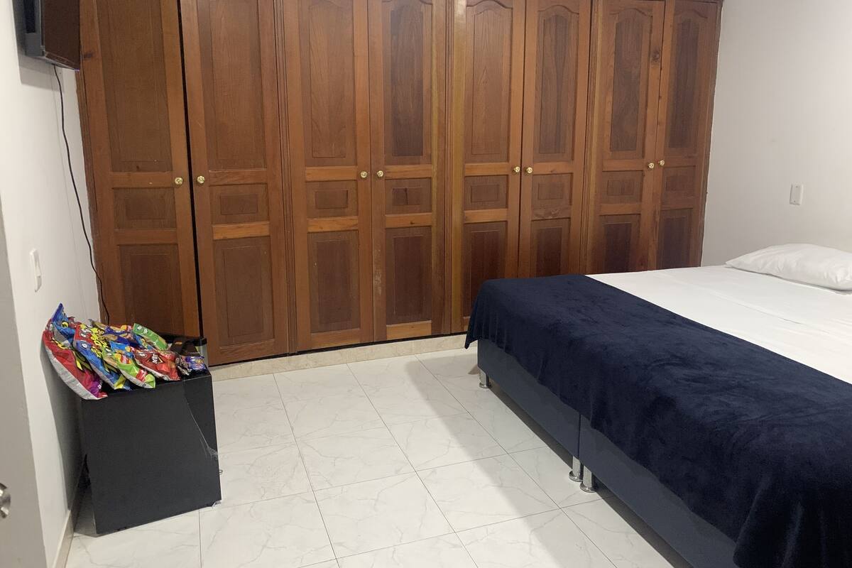 Wifi gratis y ropa de cama
