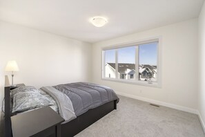 Nhà liên kế Cao cấp | 3 phòng ngủ, bàn ủi/dụng cụ ủi quần áo