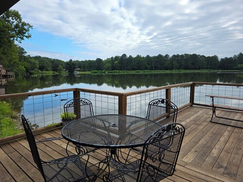 Lake Haven Cottage-Lake front  