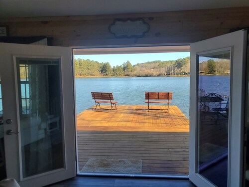 Lake Haven Cottage-Lake front  