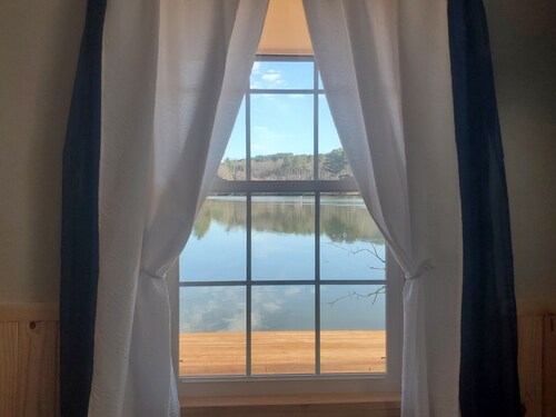 Lake Haven Cottage-Lake front  