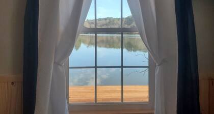 Lake Haven Cottage-Lake front