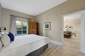 2 bedrooms, iron/ironing board, internet, bed sheets