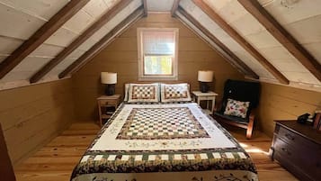 2 bedrooms, travel crib, WiFi, bed sheets