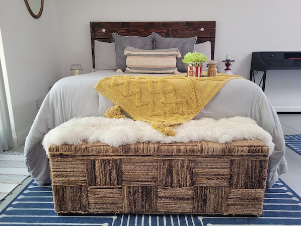 1 bedroom, in-room safe, desk, iron/ironing board