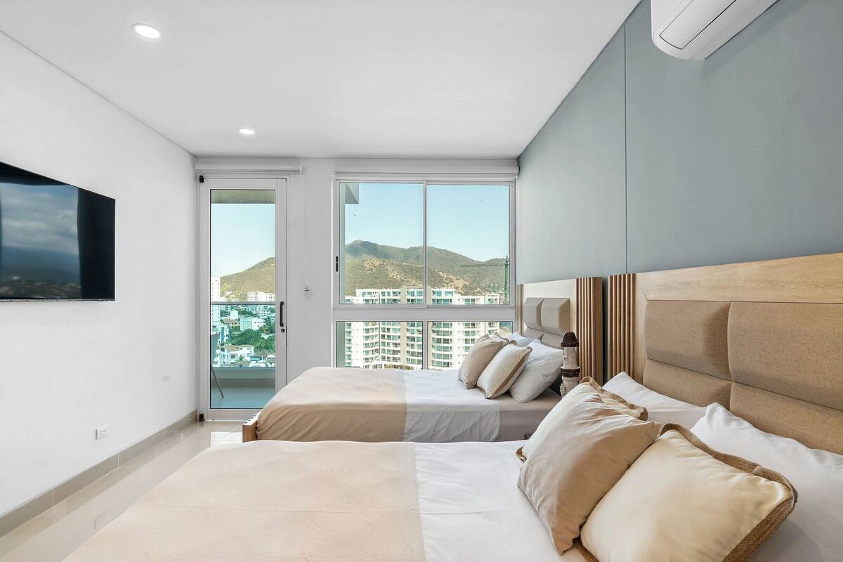 Appartement Confort | Literie de qualité, bureau, espace de travail pour ordinateurs portables