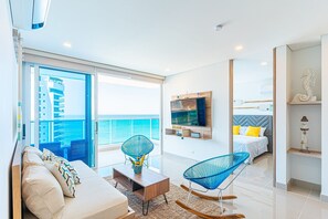 Deluxe Apartment | Living area