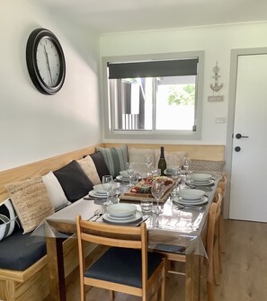 Dining - Jervis Bay Hideaway. Full House Surrounded By Nature. Close to Everything. (Erowal Bay)