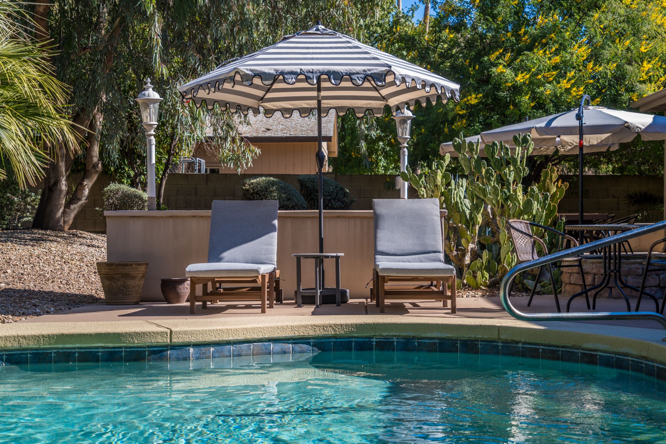 Stylish Scottsdale home with Heated Pool, Hot Tub, 2mi from Scottsdale Quarter