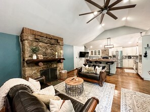 Smart TV, fireplace, DVD player