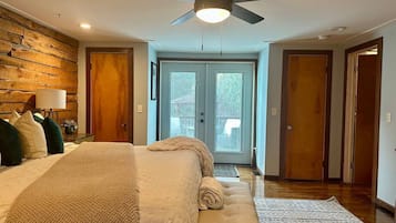 2 habitaciones, tabla de planchar con plancha y cuna de viaje