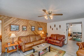 Smart TV, fireplace, DVD player, books