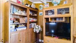 Interior - 2 Bed/2 Bath Walk-In Home ~ Near Table Rock State Park ~ FREE TICKETS INCLUDED! (CASA) (Hollister)