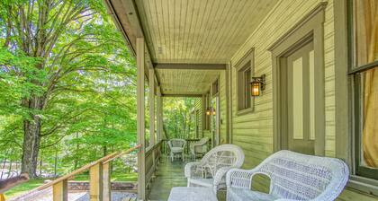 5 Br: Historic Glaab House in Cass, with AC, Amazing Kitchen, Covered Porches, Historical Landmark