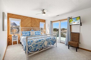 3 bedrooms, desk, free WiFi, bed sheets
