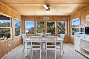 Dining - *3 Bedroom *Avon *Community Pool/tennis (Avon)