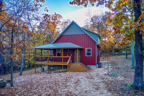 Exterior - Cell Service + Scenic Hiking from Your Cabin Door + Near Hemmed in Hollow Trail (Compton)