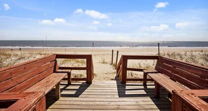 Oceanfront Beach Cottage w/ Modern Renovation & Private Boardwalk