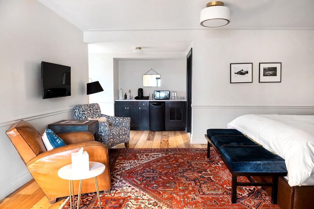 Classic-Suite (Carriage House Classic Suite) | 1 Schlafzimmer, italienische Bettbezüge von Frette