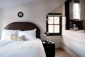 经典客房 (Stable House) | 意大利 Frette 床单、高档床上用品、羽绒被、迷你吧