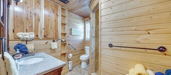Hunt, Fish & Birdwatch: Peaceful Lockesburg Escape