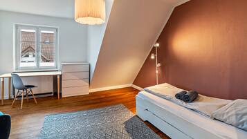 3 camere, una scrivania, Wi-Fi gratuito, lenzuola