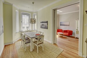 Dining - fewo1846 - Am Südermarkt / centrally located 2-room apartment on the 2nd floor with balcony - (Flensburg)