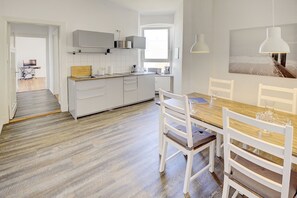 Unclassified image, 2 of 17, button