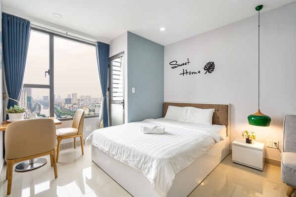 1 bedroom, iron/ironing board, WiFi, bed sheets - Nice apartment - 5 min from city's heart (Thành phố Hồ Chí Minh)