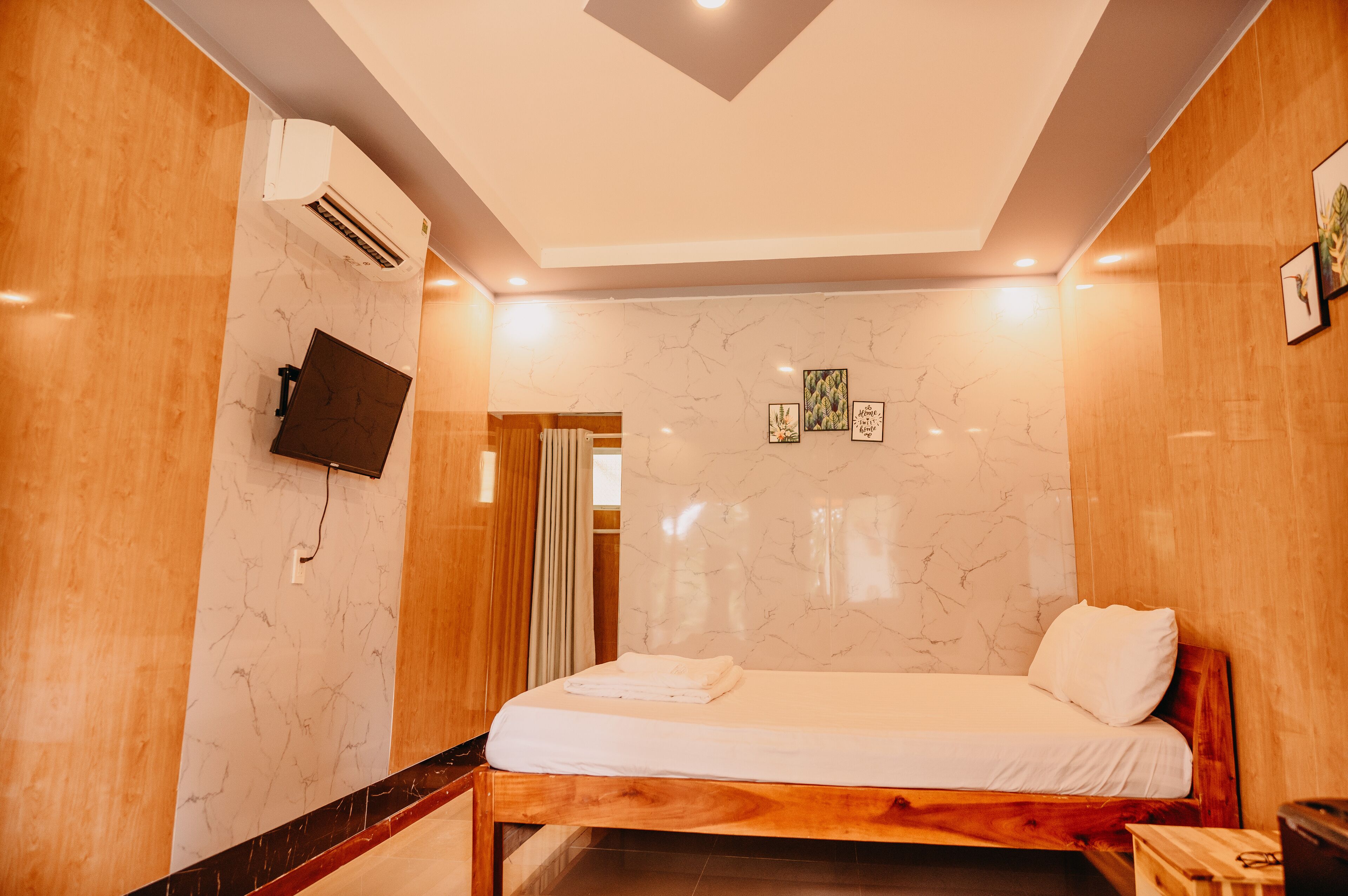 classic bungalow | 1 bedroom, hypo-allergenic bedding, pillow-top beds, minibar