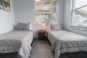 2 bedrooms, iron/ironing board, WiFi, bed sheets - 3545 SW #2 · Modern Apartment near Brickell & Coral Gables 2 (Miami)