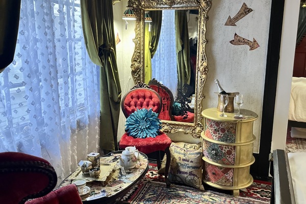 Alice in Wonderland room | Premium bedding, down comforters, iron/ironing board (on request)