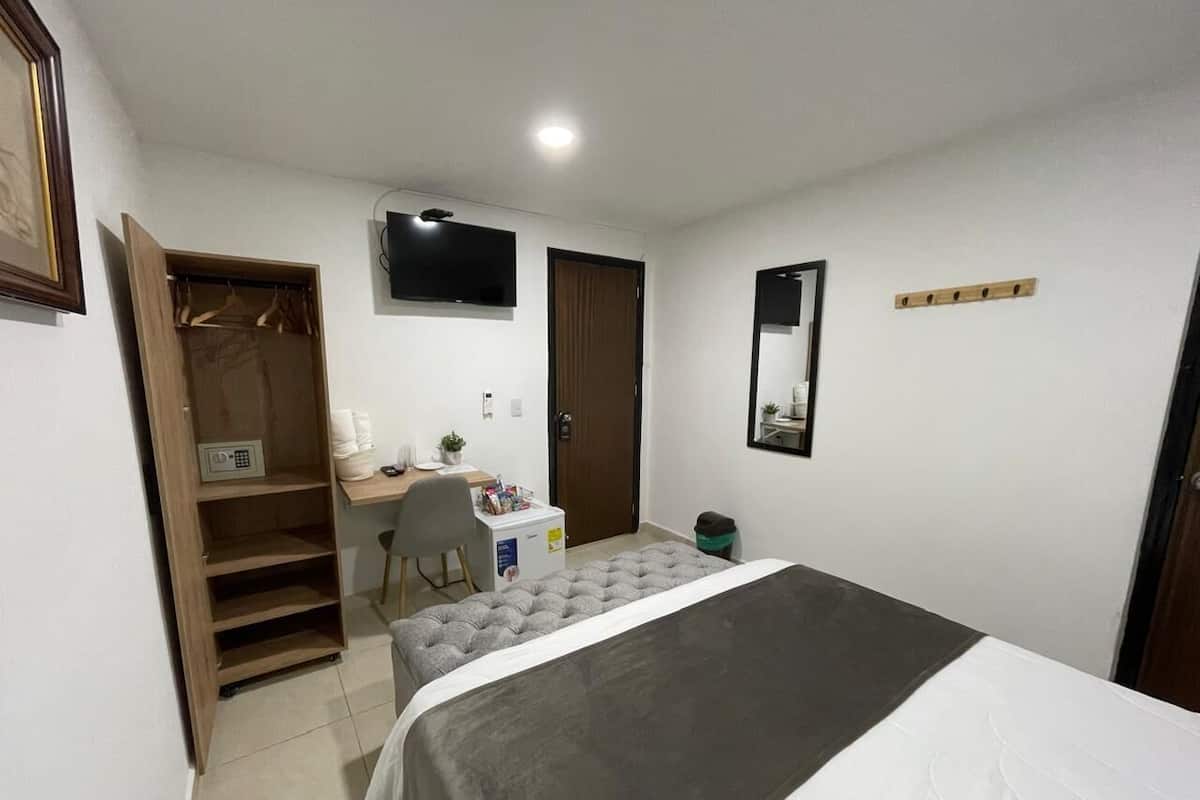 Doppia Comfort | Biancheria da letto ipoallergenica, copriletto in piuma, minibar