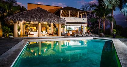 Luxury Home w/ great internet and pool