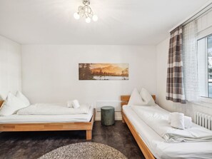 2 bedrooms, internet