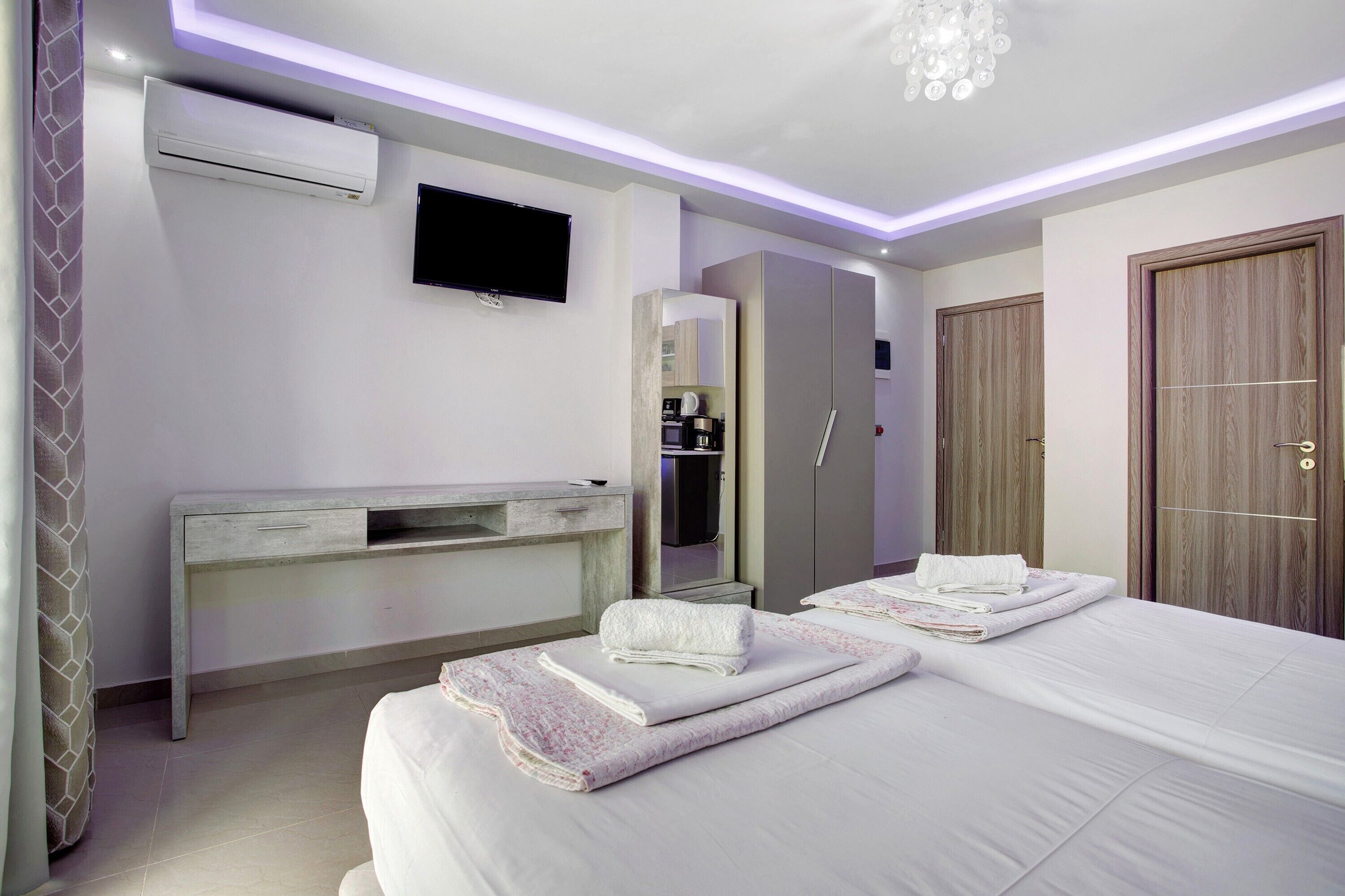 1 soverom, strykejern/-brett, wi-fi (inkludert) og sengetøy