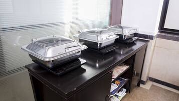 Daily buffet breakfast (INR 300 per person)