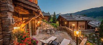 « Le Chalet Suite » avec vue sur la montagne, terrasse privée et Wi-Fi