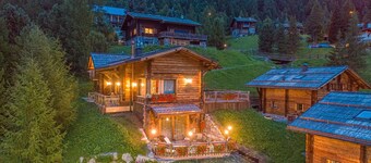 'Le Chalet Suite' with mountain view, private terrace and Wi-Fi