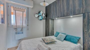 1 bedroom, iron/ironing board, free WiFi, bed sheets