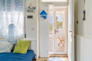 2 bedrooms, iron/ironing board, free WiFi, bed sheets - Villa "Villetta Granelli" with Private Terrace and Wi-Fi (Granelli)