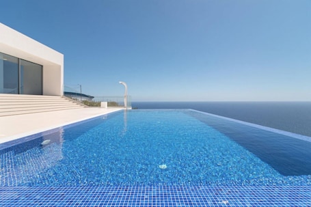 Pool. Holiday Home "Villa Camacho - Ultra Luxury" with Sea View, Pool & Wi-Fi