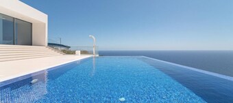 Holiday Home "Villa Camacho - Ultra Luxury" with Sea View, Pool & Wi-Fi
