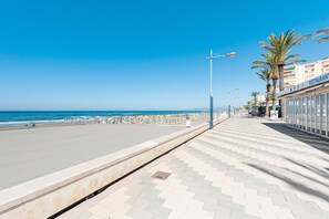 Beach nearby - Apartment "Sol Playa Torrox A55" with Sea View, Shared Pool and Wi-Fi (Torrox Costa)