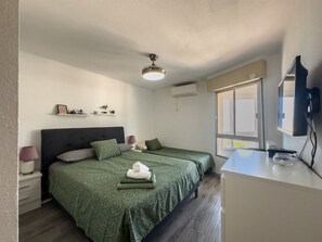 1 bedroom, iron/ironing board, free WiFi