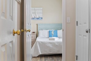 5 bedrooms, WiFi - Steps to the Beach-Short Drive to Dining & Shops-Pets Considered-PII311A (Surfside Beach)