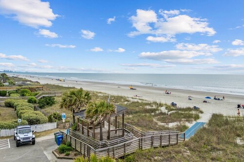 Steps to the Beach-Short Drive to Dining & Shops-Pets Considered-PII311A