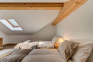 2 bedrooms, WiFi, bed sheets - Apartment Rebats- Alpes Agency - Central Chamonix - Sleeps 4 (Chamonix-Mont-Blanc)