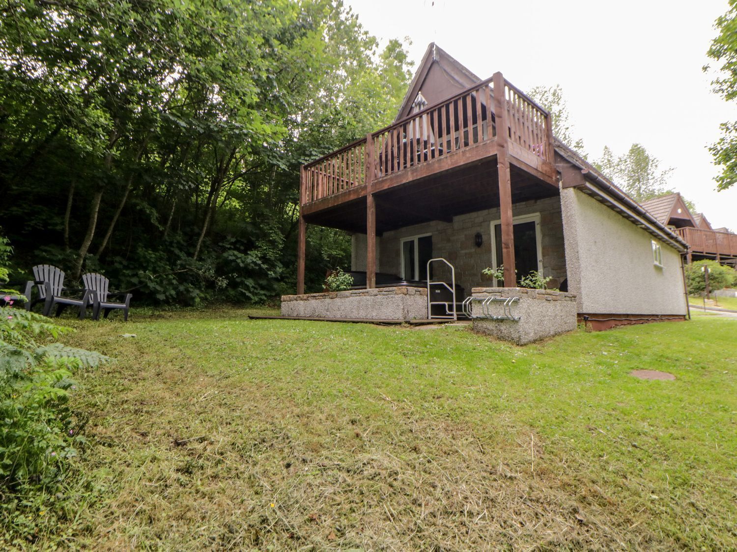 HIDEAWAY COTTAGE, pet friendly in St Ann's Chapel, Cornwall