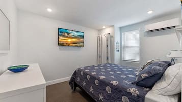 2 bedrooms, iron/ironing board, free WiFi